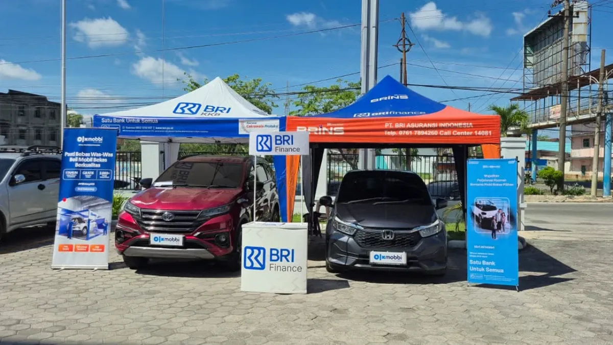 BRI Finance Tebar Promo Menarik di Mini Expo Mobil Bekas Berkualitas Bersama OLXMobbi di Dumai