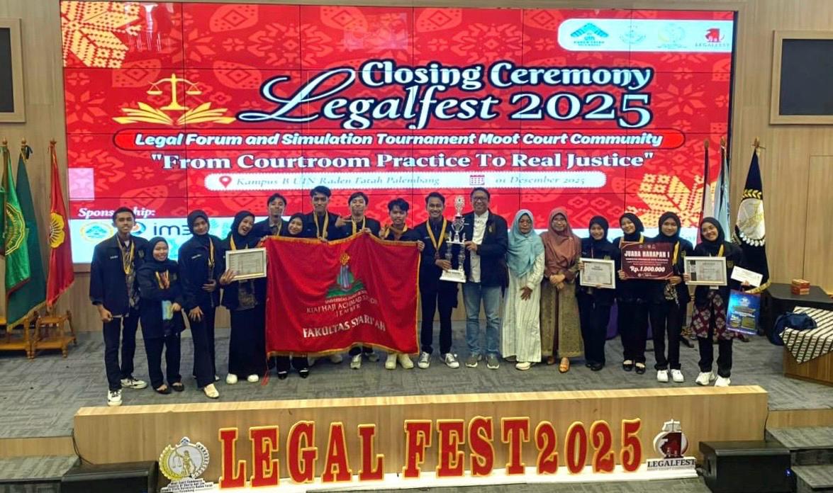 Delegasi Fakultas Syariah UIN KHAS Jember Raih Juara Favorit Lomba Peradilan Semu Tingkat Nasional 2025